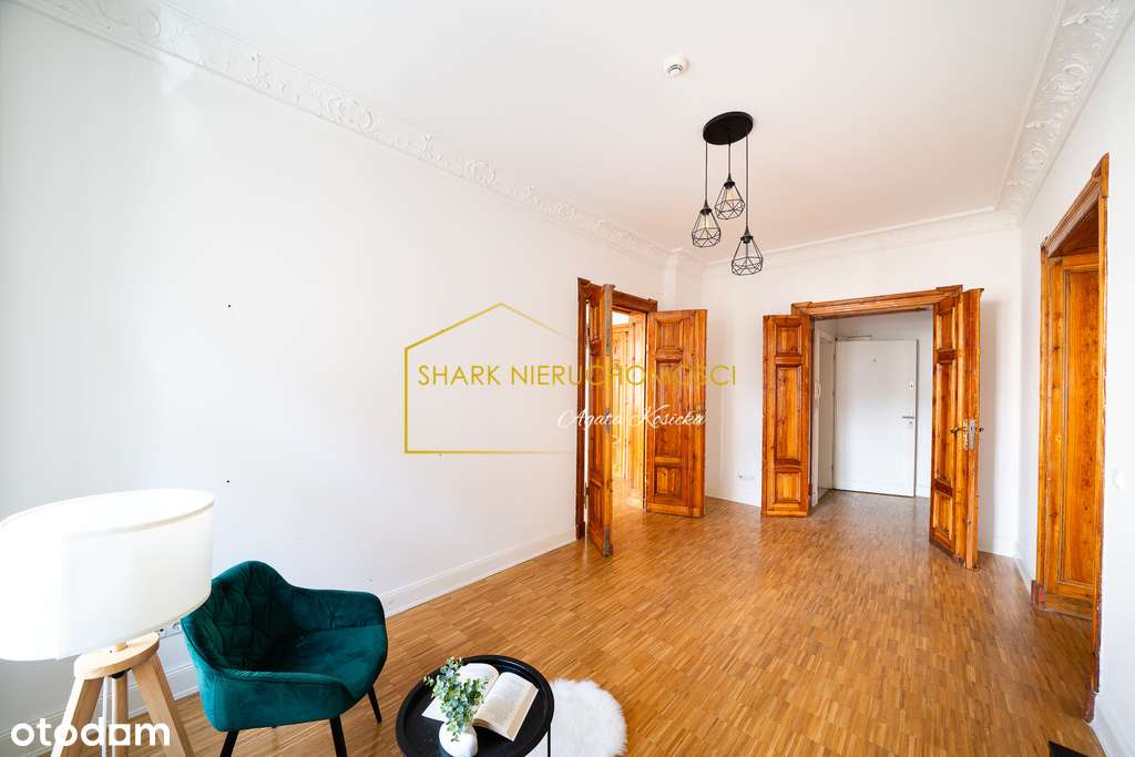 Klimatyczne mieszkanie w kamienicy w centrum!-12