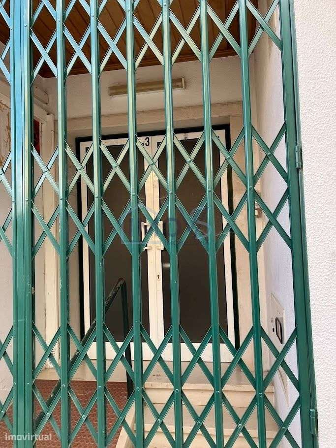 Espaço versátil com 295 m² no centro de Ferreira do Zêzere – Clínica,-14