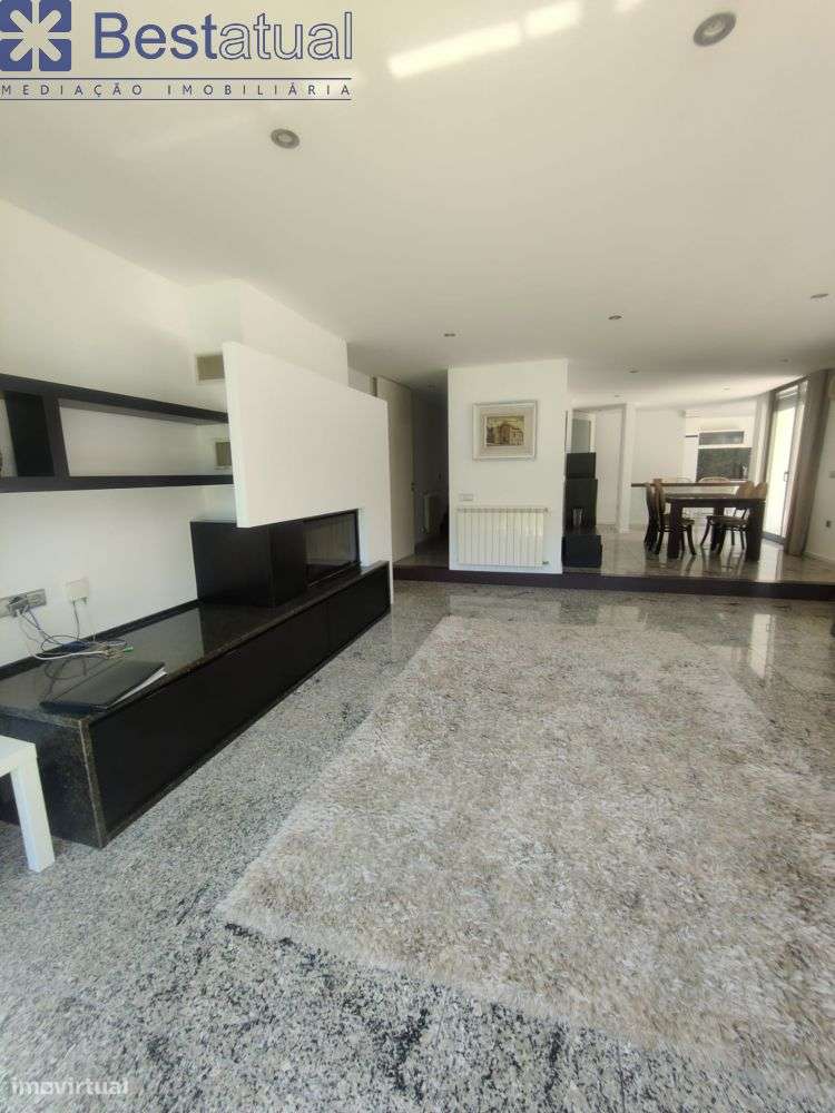 Moradia T 3 com piscina - Oportunidade!-17