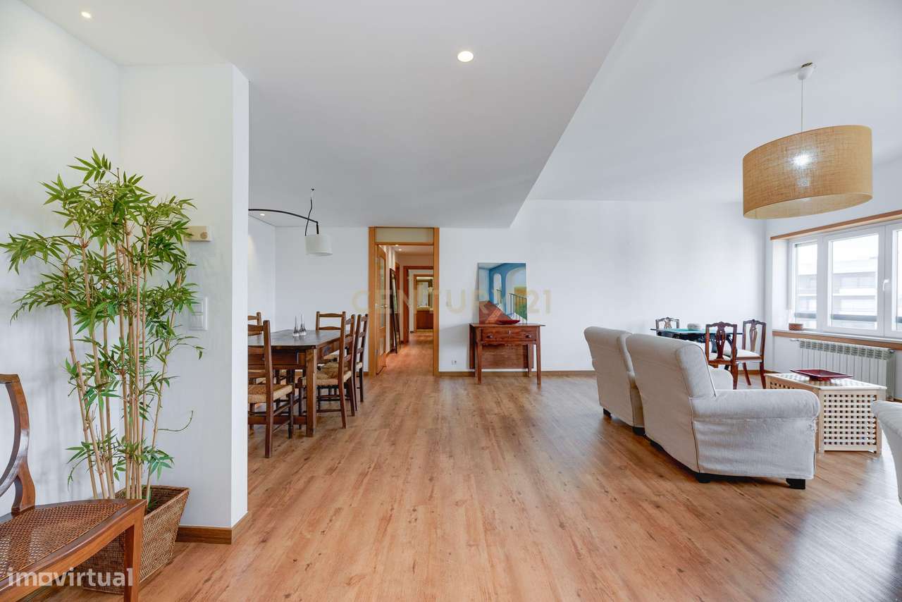 T3 Expo - Remodelado, 2 lugares de estacionamento e arrecadação-6