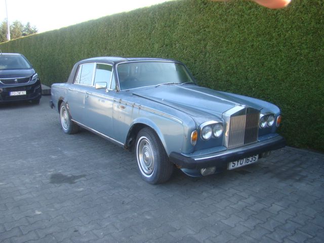 Rolls-royce  auto do odrestaurowania sprowadzaony do opłat 1978