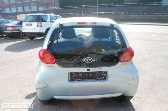 toyota aygo 2009 para peças - 5