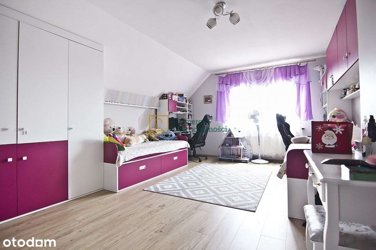 Duży dom z garażem w okolicach ul. Wywrockiego-5