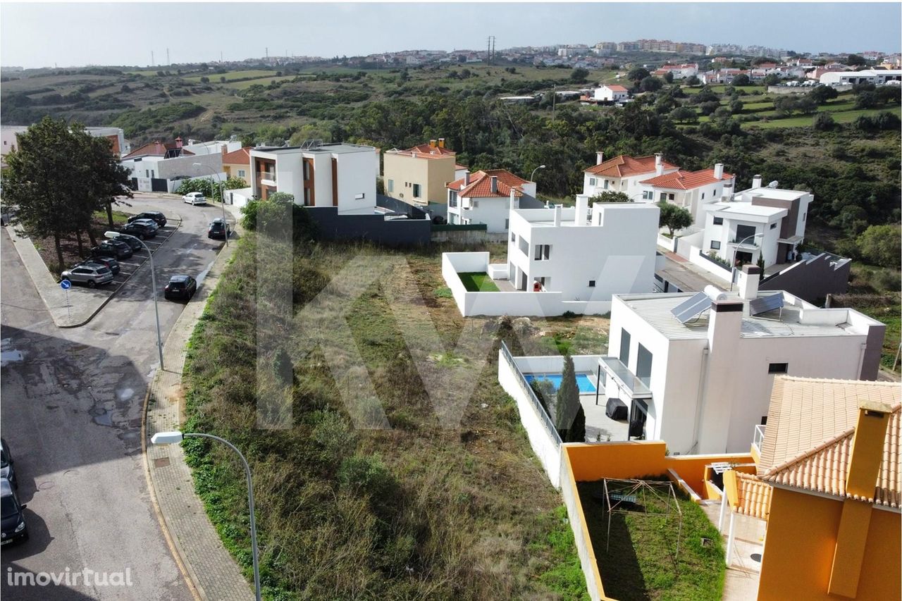 Lote de terreno em Oeiras - Porto Salvo | 393 m2 | Possibilidade de co