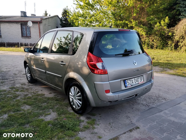 Renault Scenic 1.6 16V Luxe Expression - 2