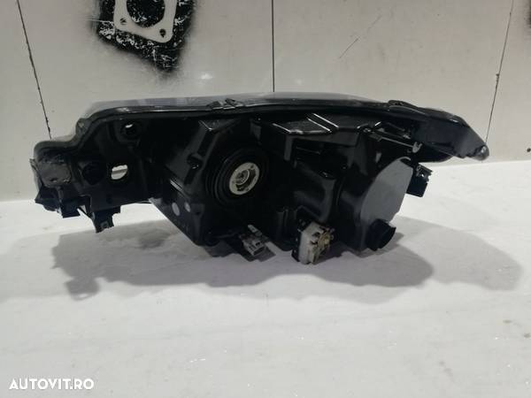 Far dreapta Suzuki Vitara An 2015 2016 2017 2018 LED - 8