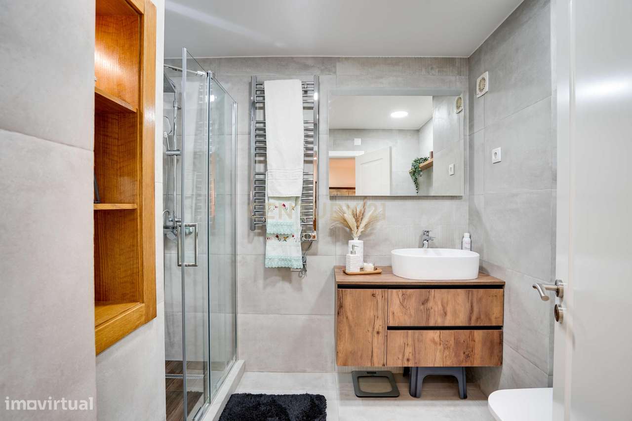 Apartamento T3 na Praça da Concórdia, Montijo-25