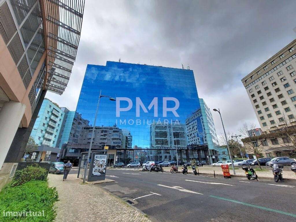 Apartamento T2 Avenidas Novas - Grande imagem: 4/10