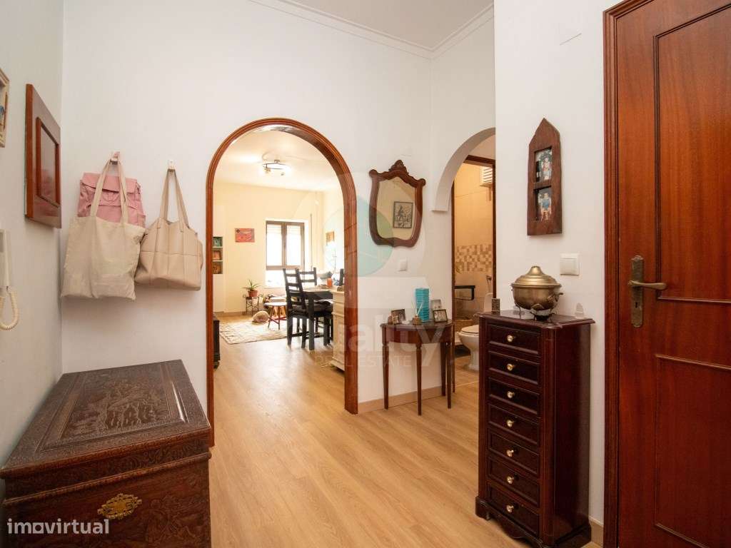 Apartamento T3 com Vista Rio em Excelente Localização-11