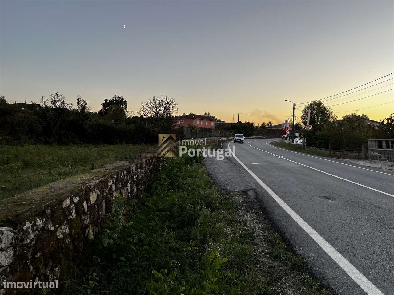 Venda Terreno 10.092,41m² para Construção Habitacional em Lago-20