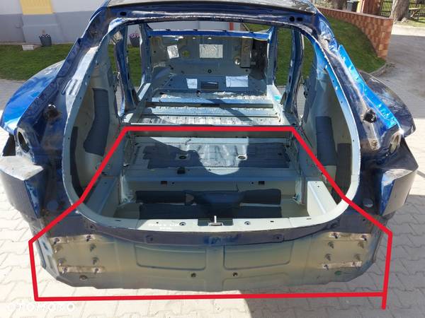 Tesla Model S LIFT pas tylny podłoga wnęka wanna  bagażnika tył - 1