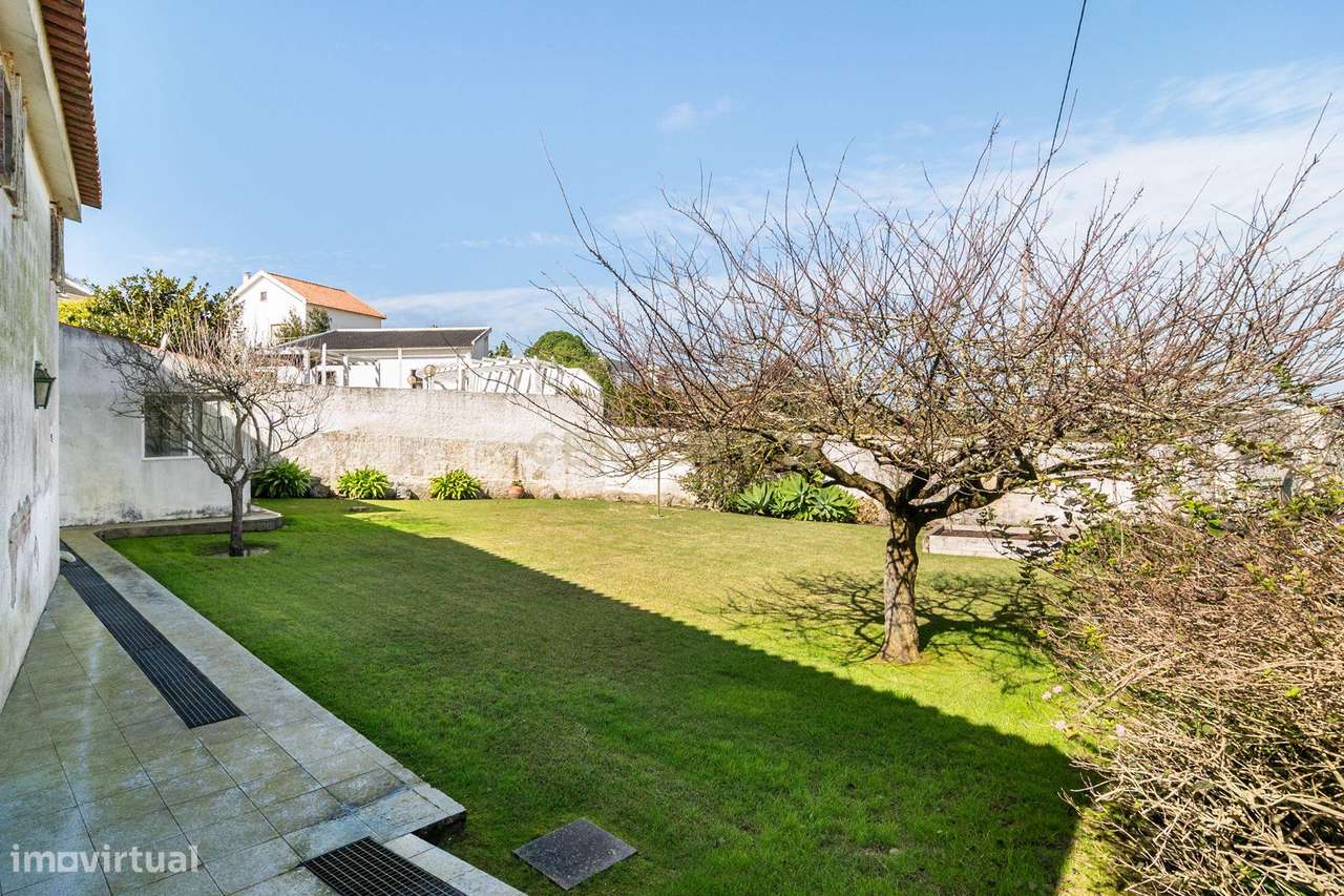 Moradia T2+3 em Seixal, Ericeira-24