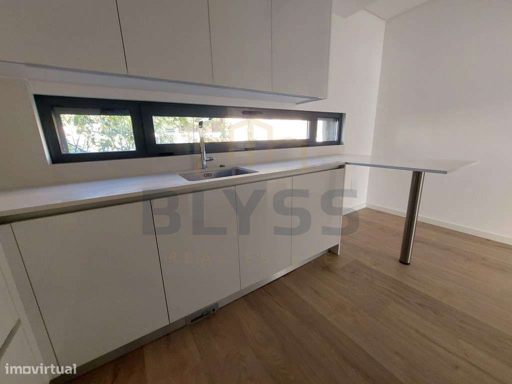 Moradias T4, em Condomínio Privado com Piscina.-9