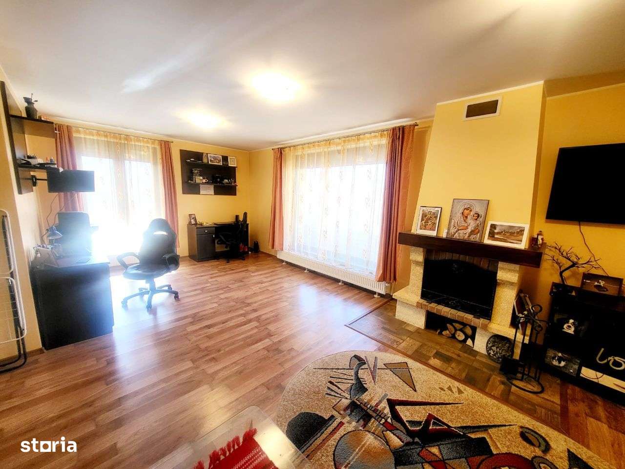 Vila de vanzare , superba ,din busteni si piatra !-8