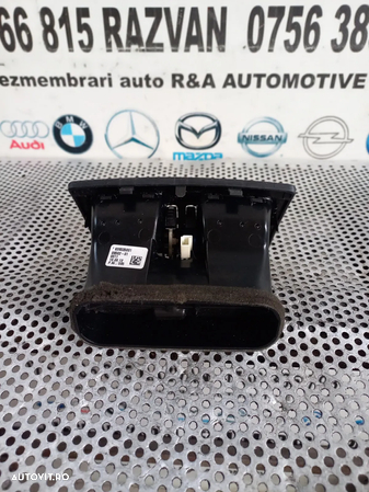 Grile Grila Ventilatie Spate Bmw Seria 3 F30 F31 Dezmembrez Motor N47D20D  - Dezmembrari Arad - 8