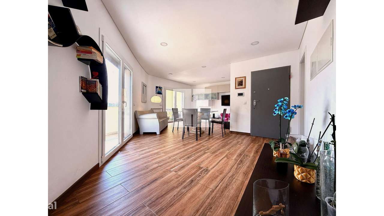 Apartamento T3 c/ Garagem Dupla-7