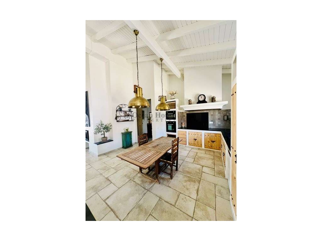 Herdade renovada com 4 quartos e piscina em Ourique.-11