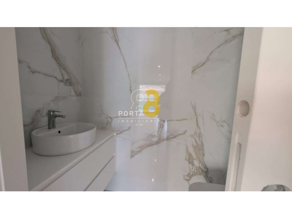 Apartamento T3 com terraço Matosinhos Sul junto ao mar-30