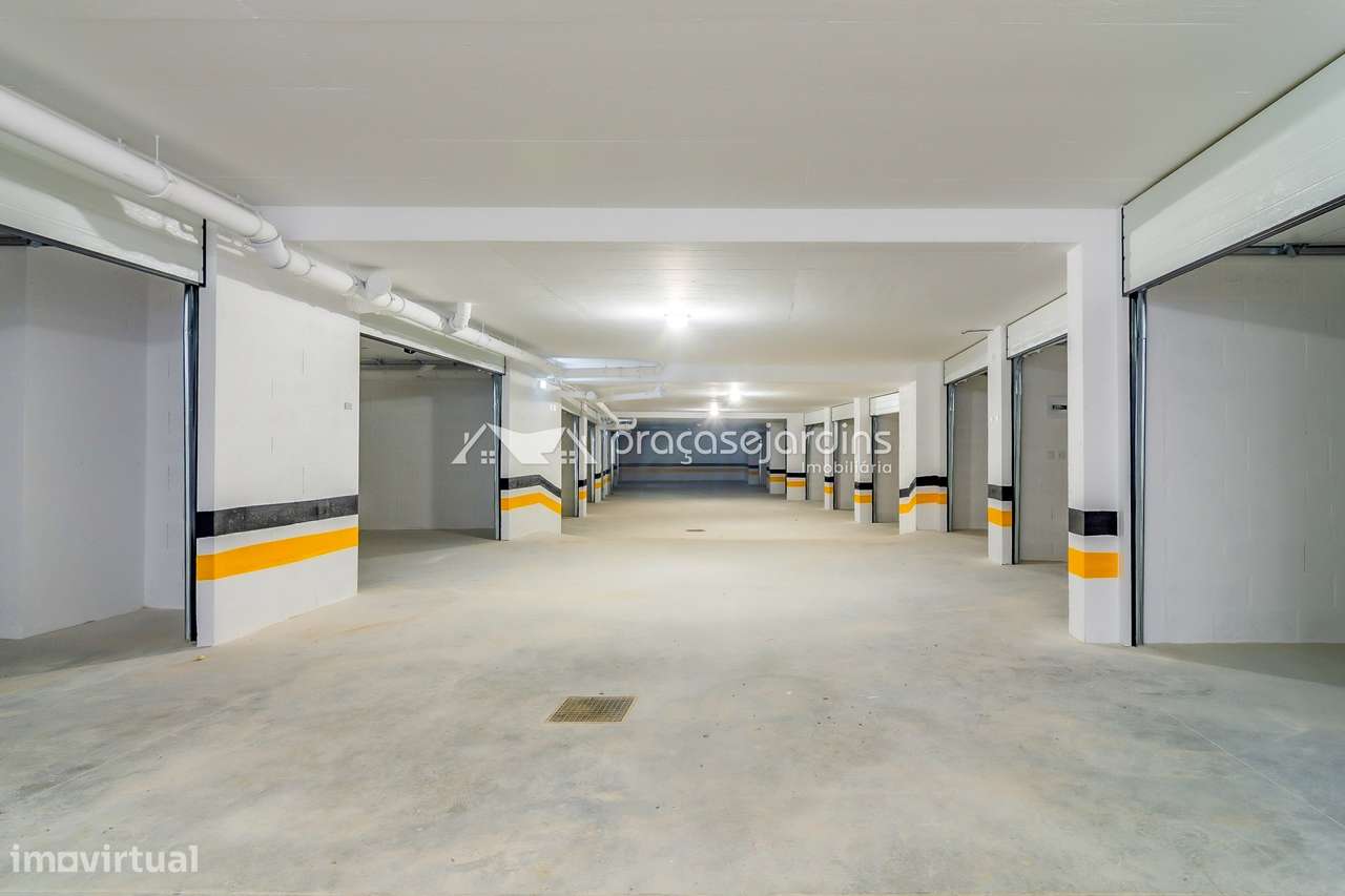 Espaçoso Apartamento com 3 frentes-13