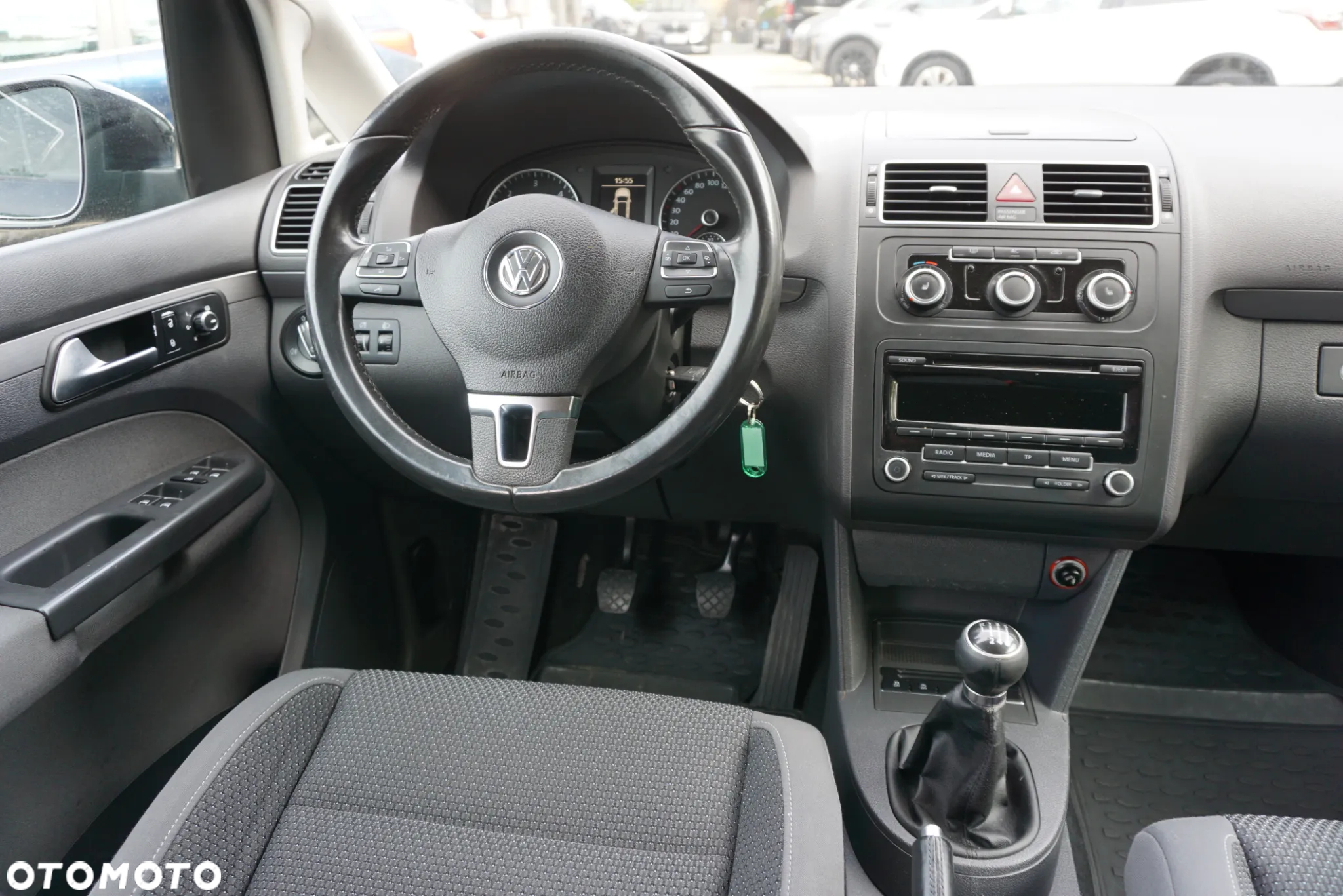 Volkswagen Touran 1.6 TDI DPF Trendline - 13