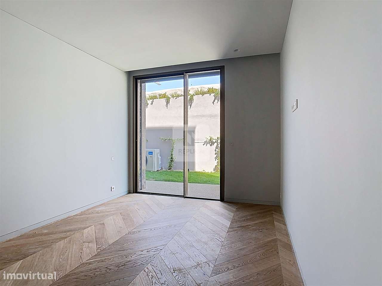 Apartamento T3 na Foz do Douro com Varanda | Nevogilde, Porto-13