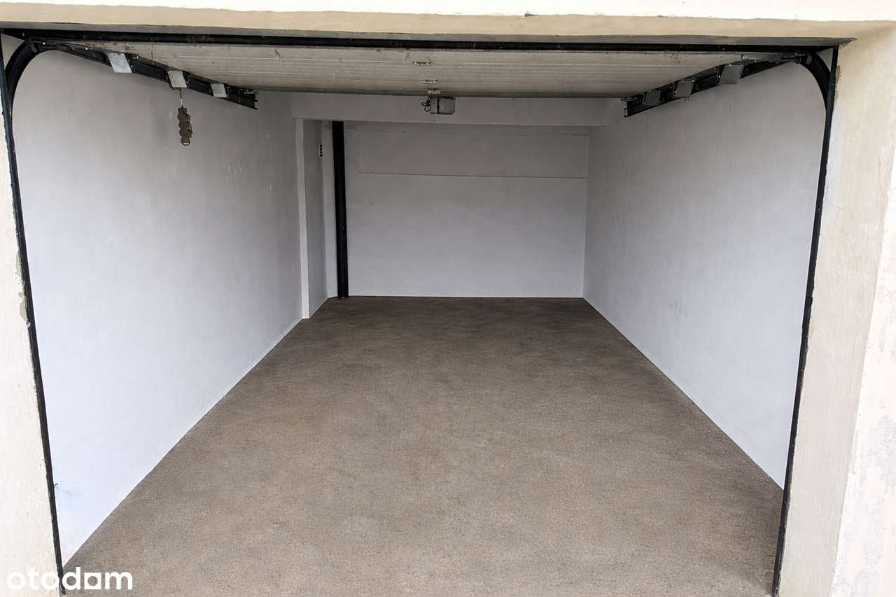 Wyremontowany garaż na sprzedaż – Tychy, ul. Grota-Roweckiego-1