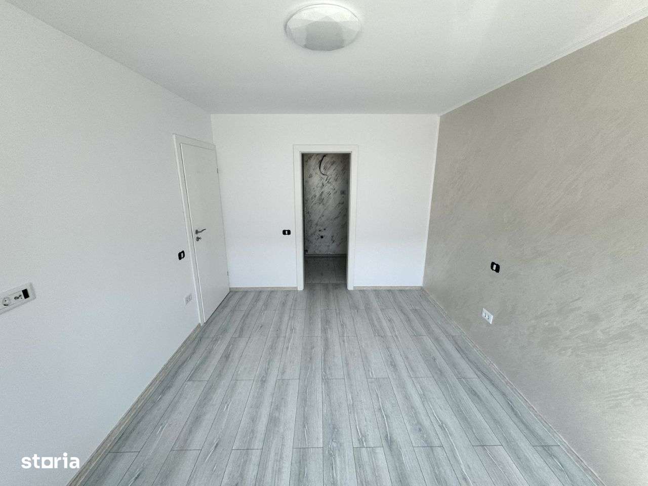 Langa ASFALT! CANALIZARE! Casa 4 camere, Valea lupului - Imagine principală: 3/7