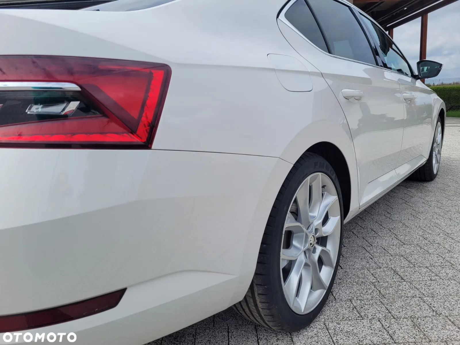 Skoda Superb 2.0 TSI Ambition DSG - 7