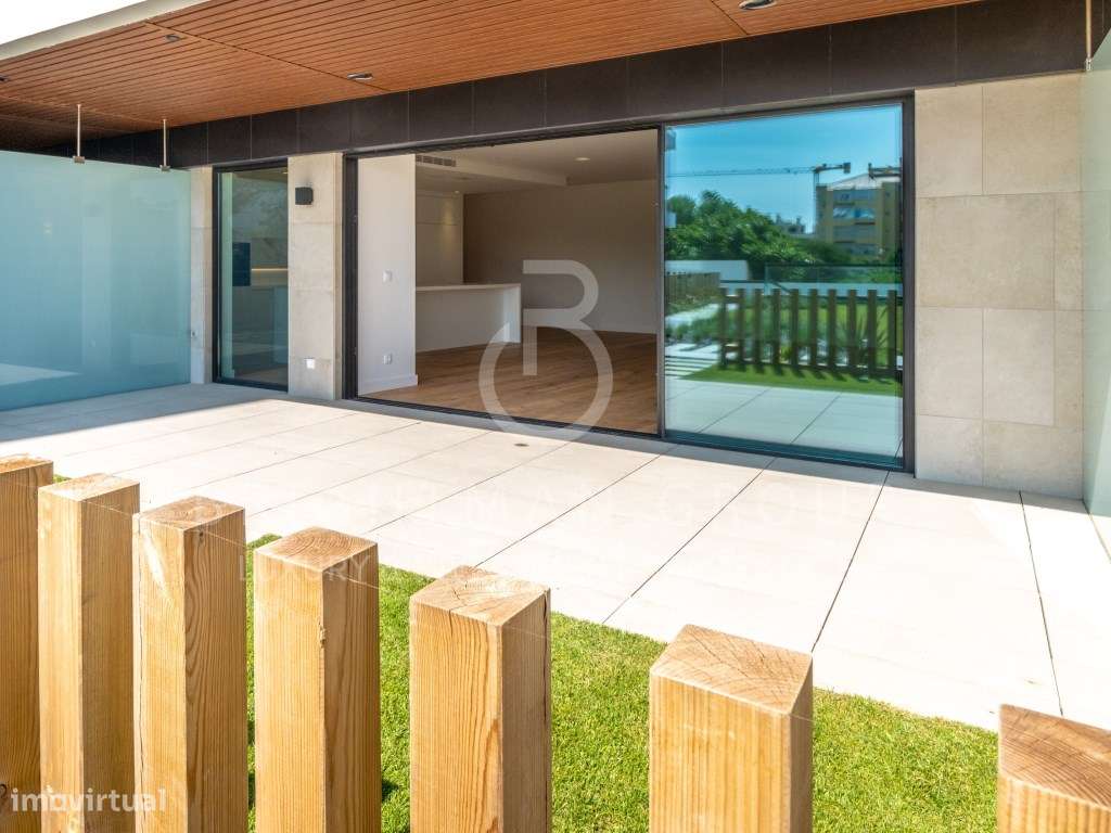 Apartamento T4 com jardim privativa, em Carcavelos-24