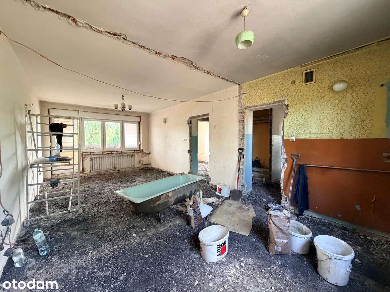 DO REMONTU, Dom przy głównej ulicy,663 m² działki, idealny pod biznes!-6