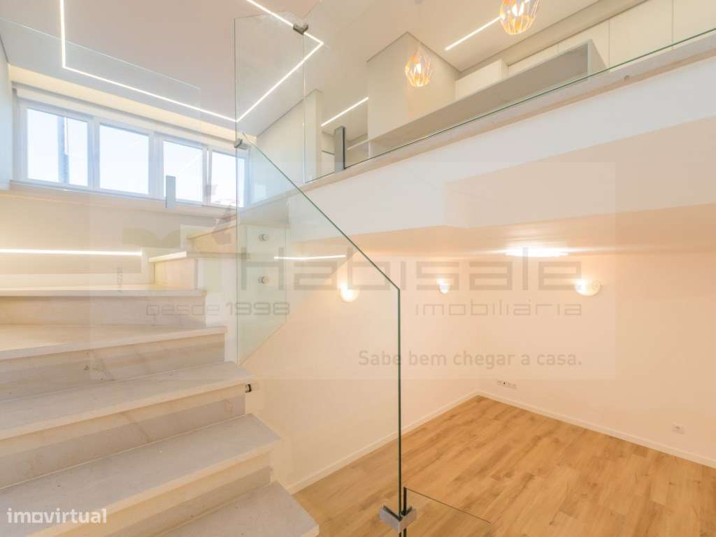 T3 Duplex, Totalmente Remodelado, com 135 m² | Murtal - Parede-31