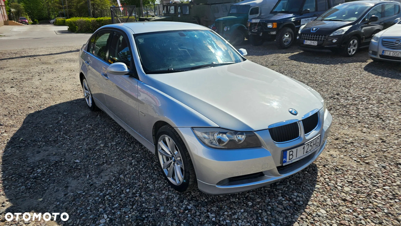 BMW Seria 3 320i - 4