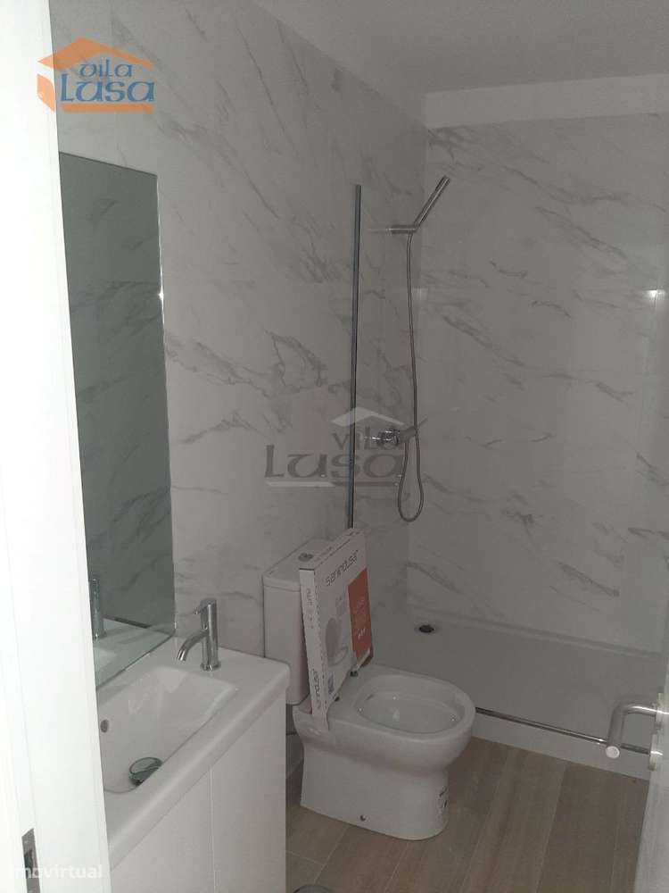 Casa T1, totalmente requalificada, junto à casa de saúde da Boavist... - Grande imagem: 4/7