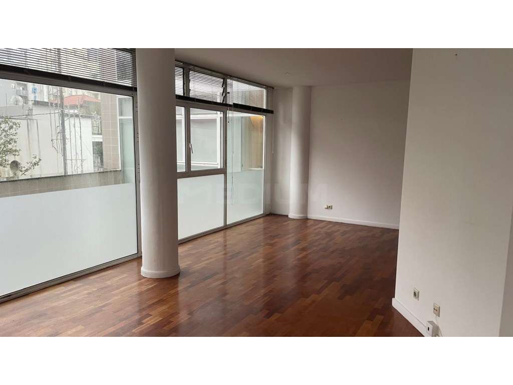 Escritório no centro da cidade - Grande imagem: 5/9