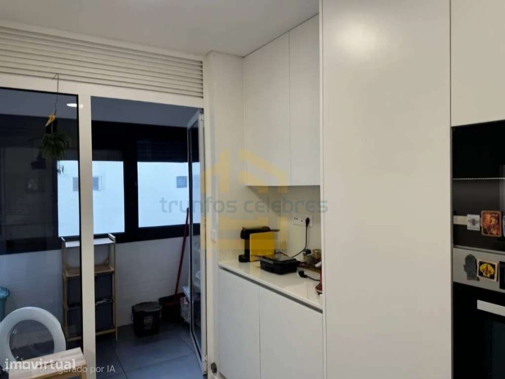 T2 semi novo com lugar de garagem em Condomínio Fechado - vila do c...-8