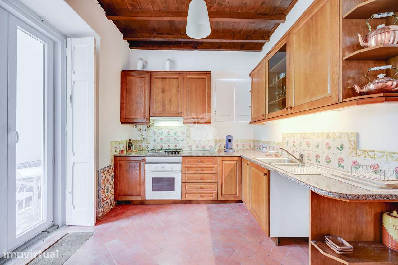 Moradia histórica T6  em Sintra com jardim, piscina e garagem-19