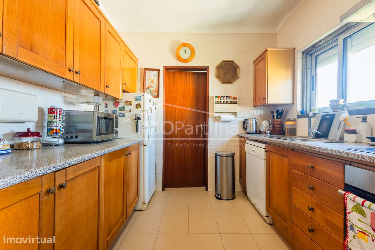 Moradia Dividida em 3 Apartamentos Caparide - São Domingos de Rana-3