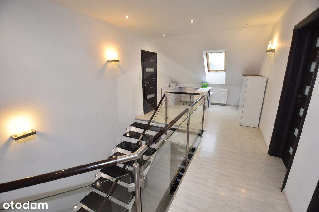 Dom z garażem i fotowoltaiką – Narok-11