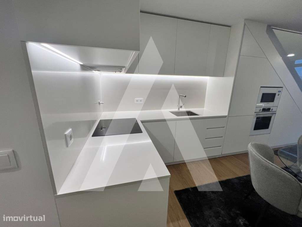 Apartamento T2 Duplex Mobilado na Av. Dr. Lourenço Peixinho - Grande imagem: 2/10