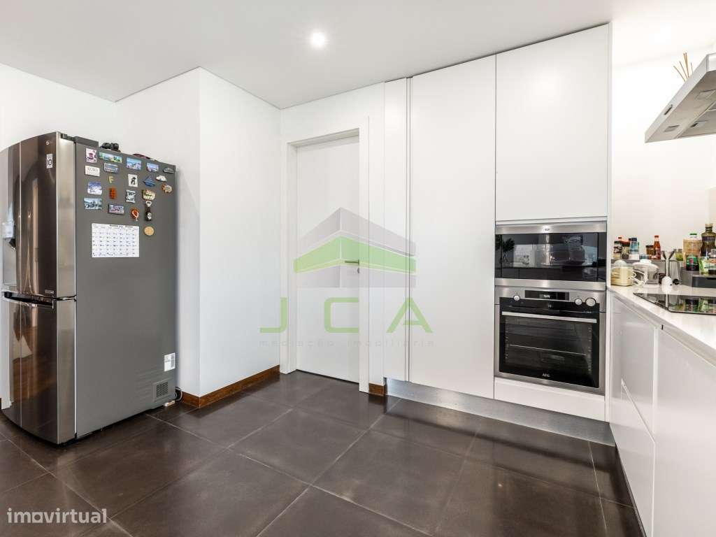 Moradia V4 isolada a 3min de Leiria-22