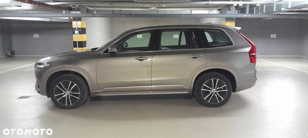 Volvo XC 90 B5 D AWD Momentum Pro - 2