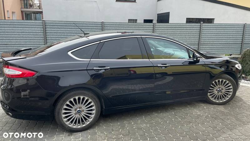 Ford Fusion 2.0 EcoBoost Titanium - 4