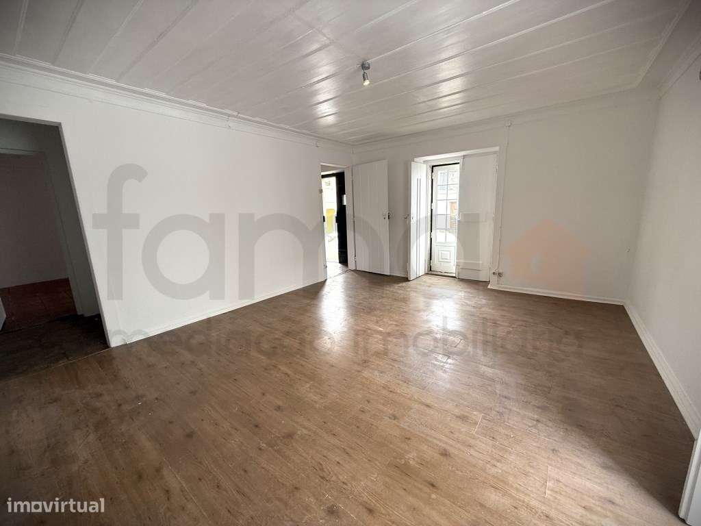 Moradia T3 No Centro de Vila Nogueira De Azeitão - Grande imagem: 4/45