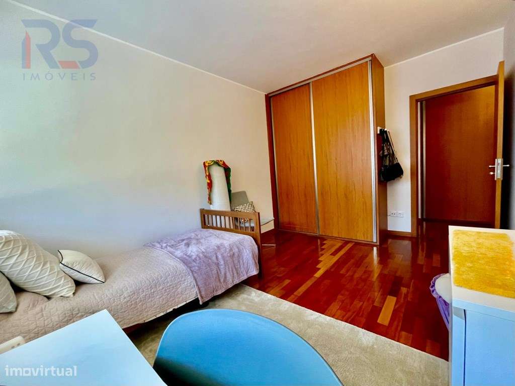 Moradia condomínio fechado T5-15