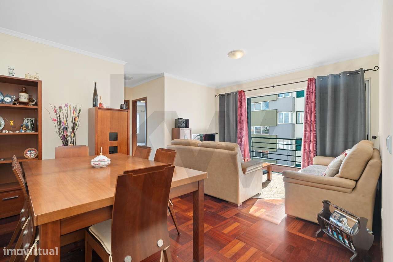 Apartamento T2+1 com Elevador e Garagem Caniço - Grande imagem: 2/29