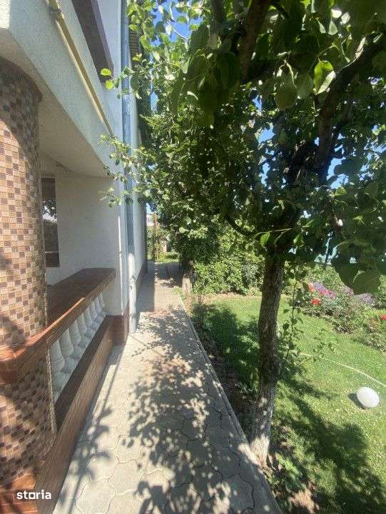 Casa cu etaj, 4 camere, Bacau - Imagine principală: 2/19