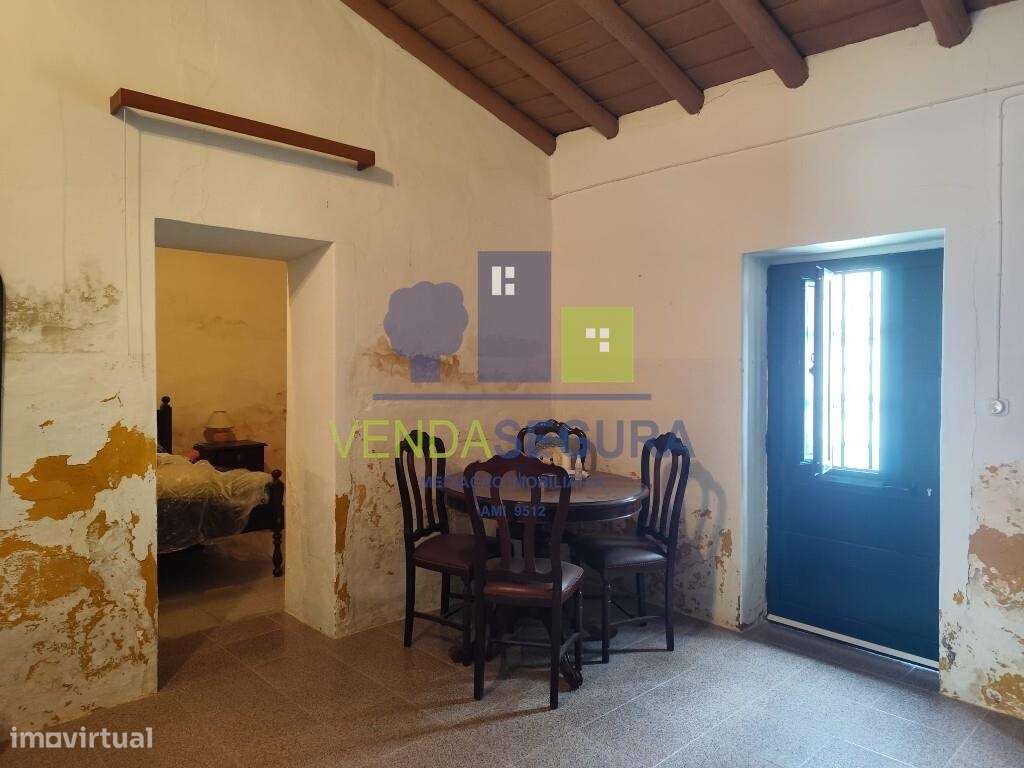 Moradia T1 com quintal| Pias-3