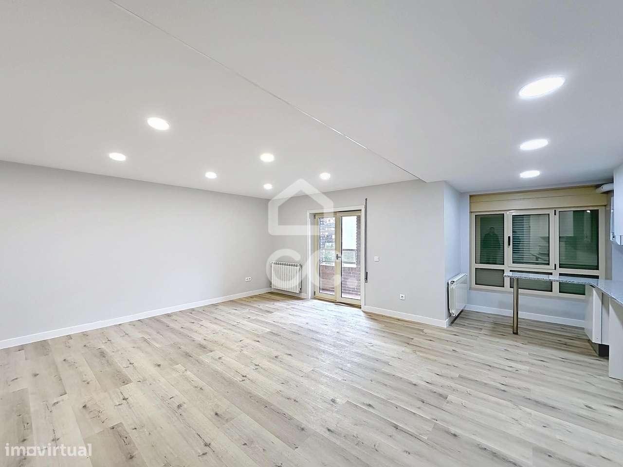 Apartamento T3 com garagem em Santa Maria Maior - Grande imagem: 2/13