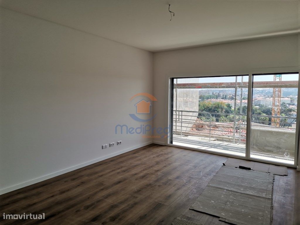 Apartamento T3 NOVO | Colinas do Cruz...