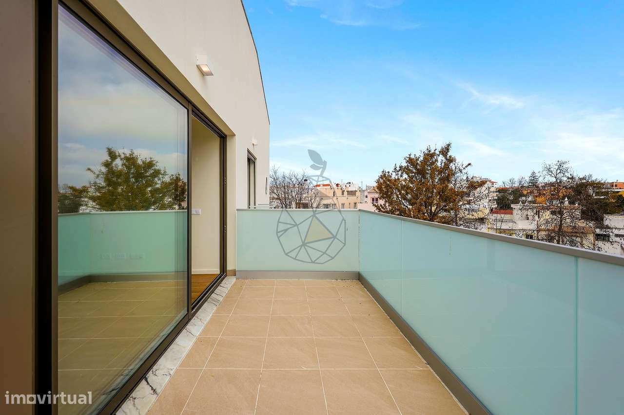 Apartamento T2 Duplex com 2 lugares de estacionamento em Alvor-23